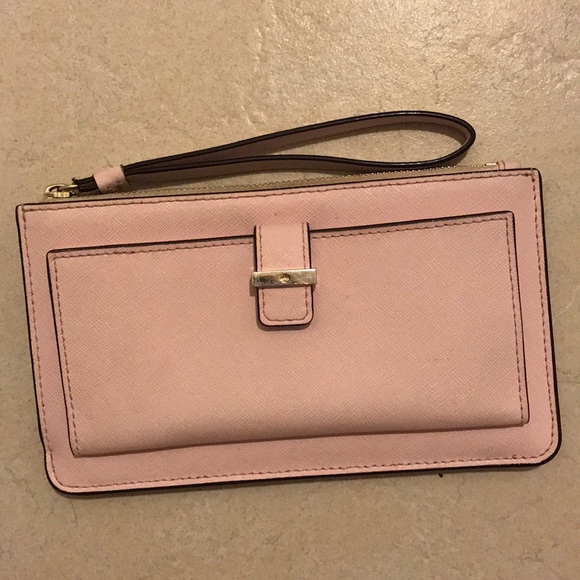 kate spade Handbags - Light pink Kate Spade wristlet